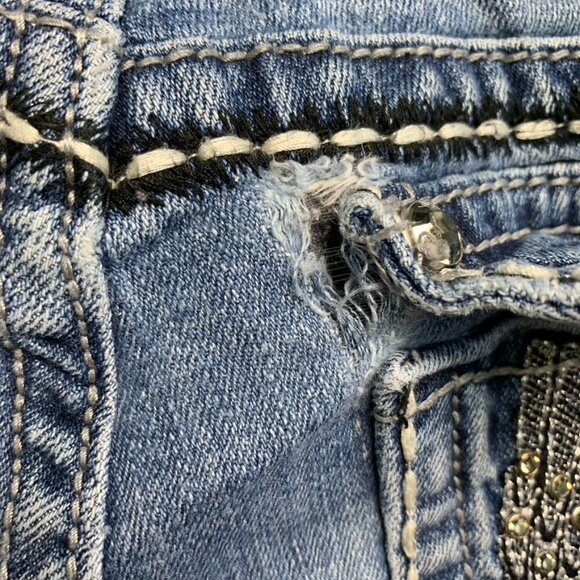 Miss Me fro Buckle Women’s Bling Wings Bootcut Denim Jeans Size 30 x 27” - Picture 4 of 15